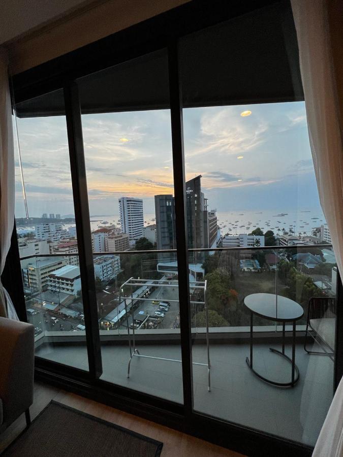 Condo Edge Central Pattaya Exteriör bild
